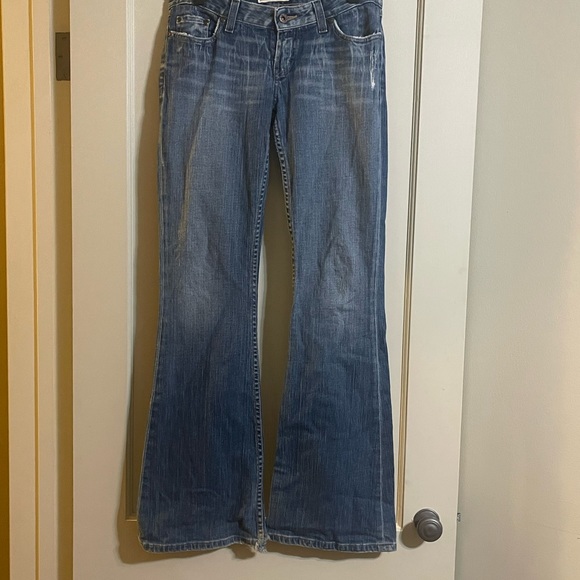 BKE Denim - BKE blue boot cut jeans. Size 27x331/2. Bottoms are worn.